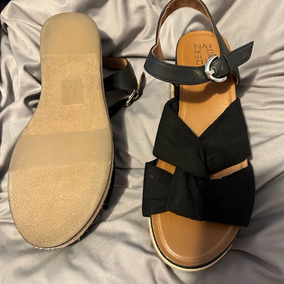 NBW black Naturalizer Sandals in black - Picture 4 of 4